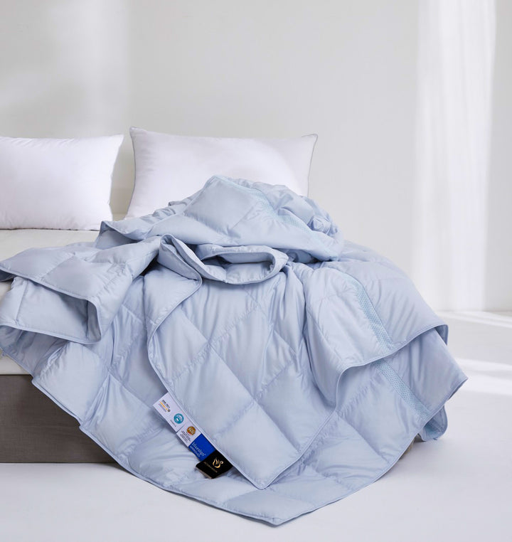 Lightweight duvet