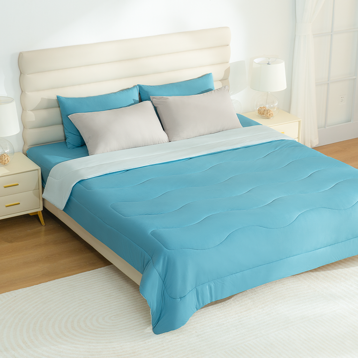 Chillwave™ Cooling Comforter