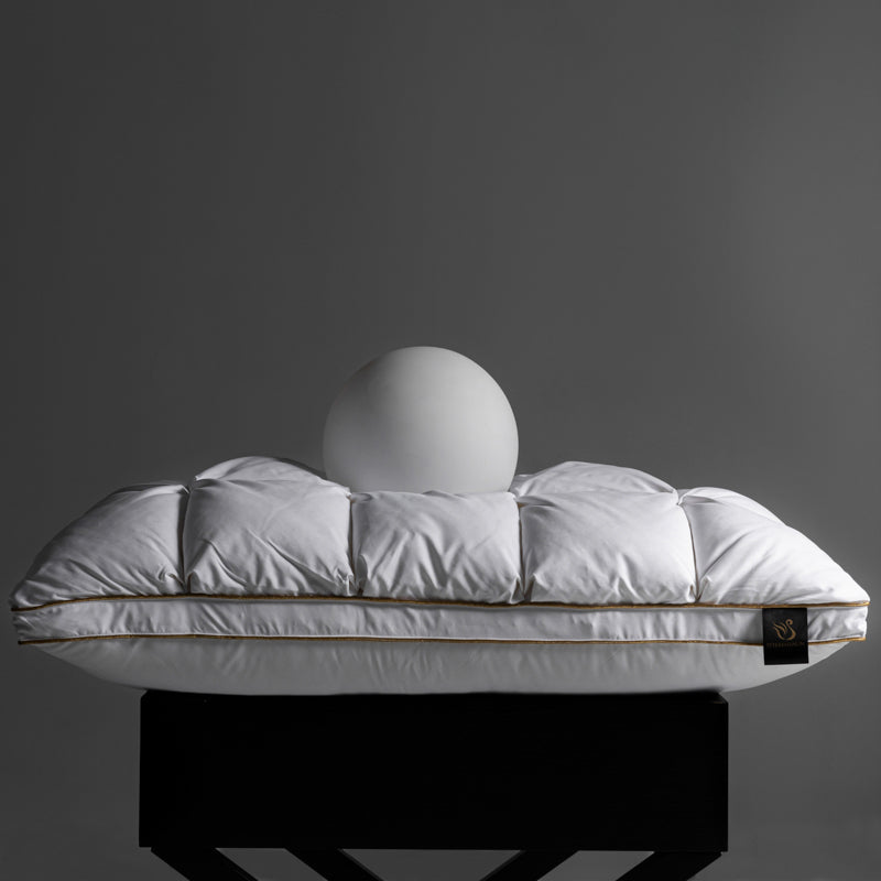 Luxurious goose down pillow, three colors of white, red and green, luxurious puff plaid, three-layer cavity structure