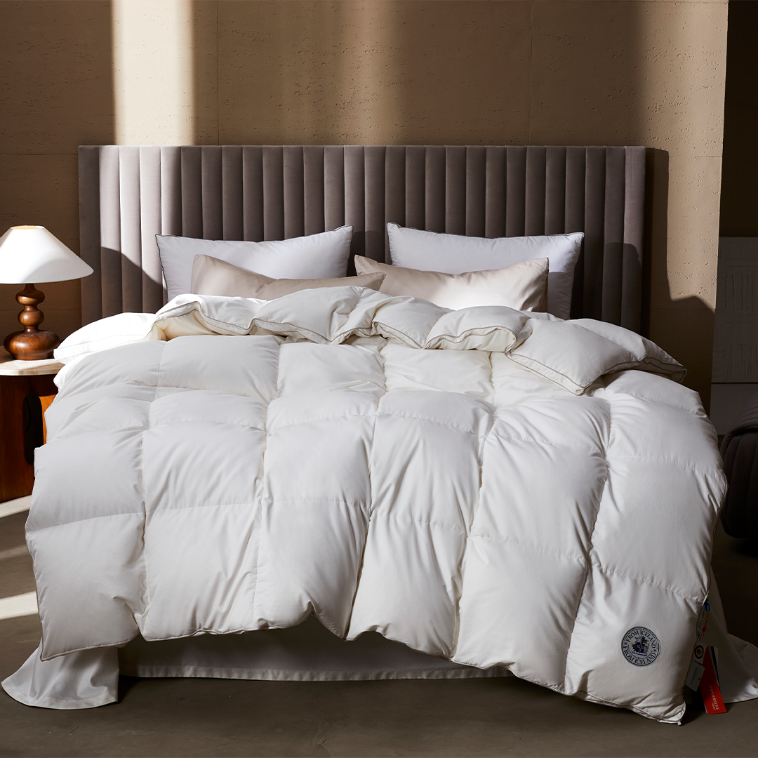 800 F.P Aurora Goose Down Duvet