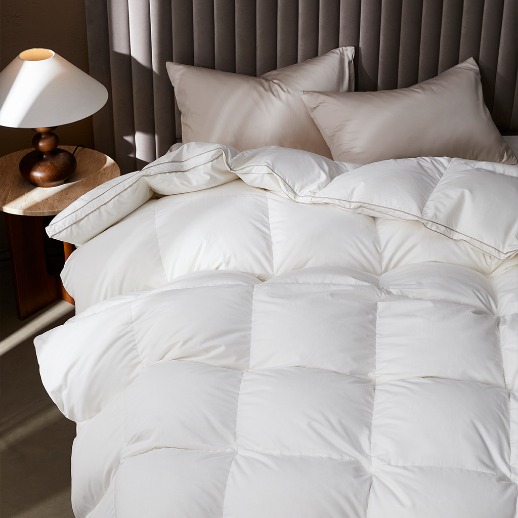 800 F.P Aurora Goose Down Duvet