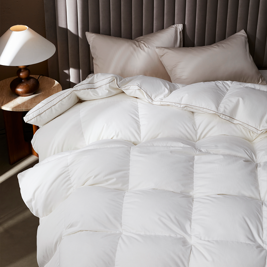 800 F.P Aurora Goose Down Duvet