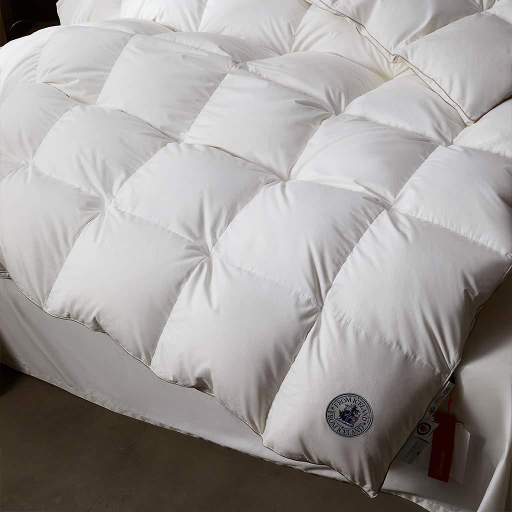 800 F.P Aurora Goose Down Duvet