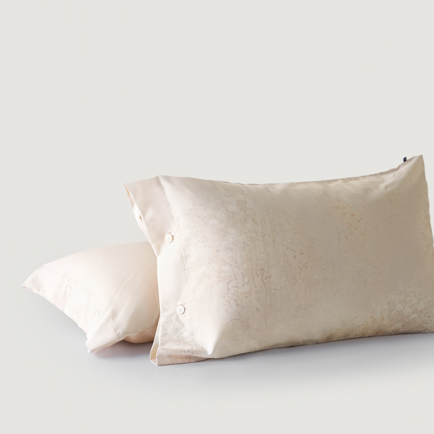 Luxe Lyocell & Cotton Pillowcase – Dotted Blossoms