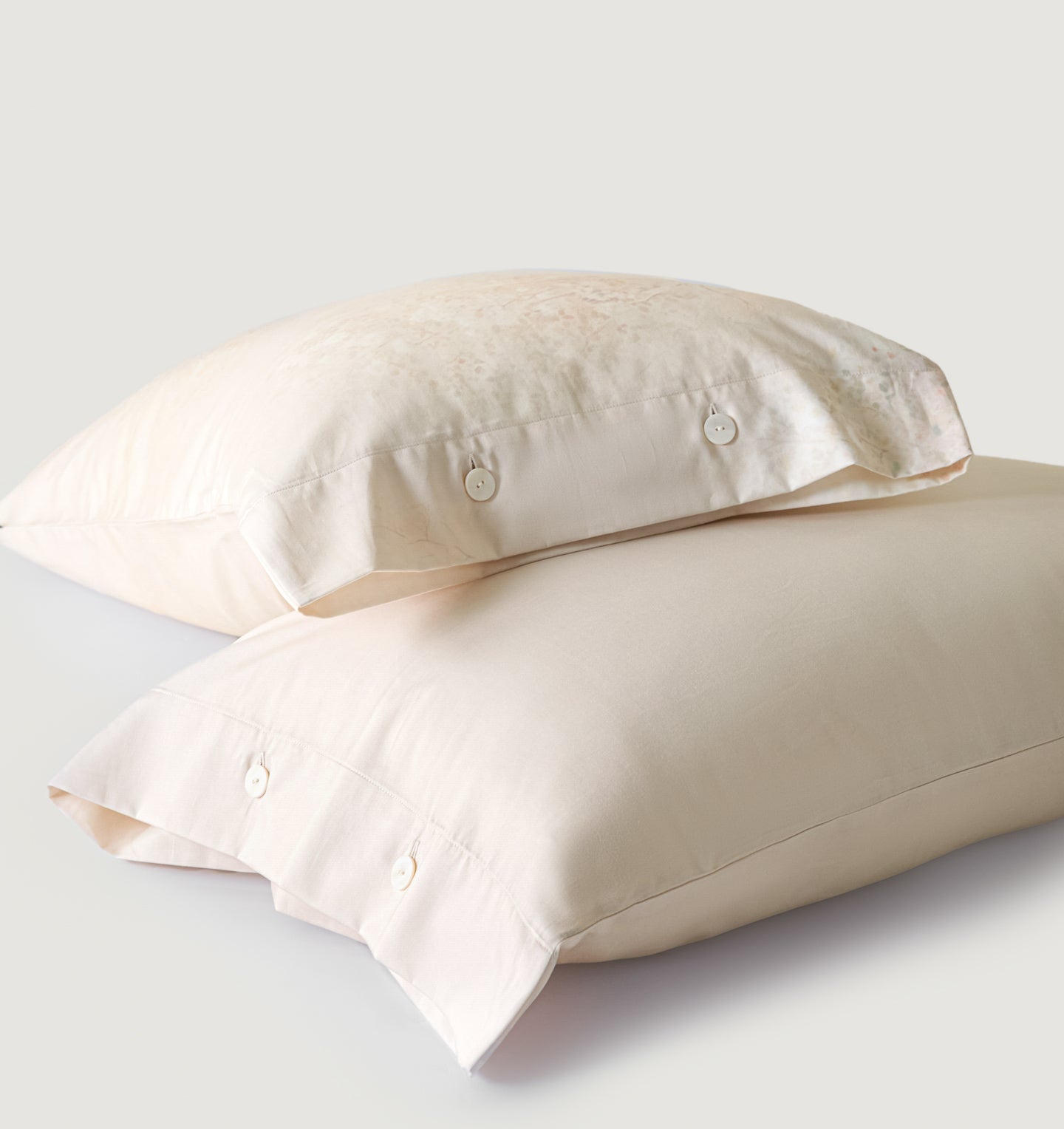 Luxe Lyocell & Cotton Pillowcase – Dotted Blossoms