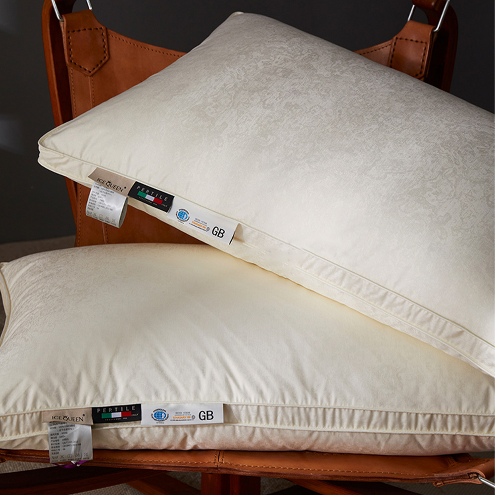 900 F.P Silk Pure Iceland Goose Down Pillow