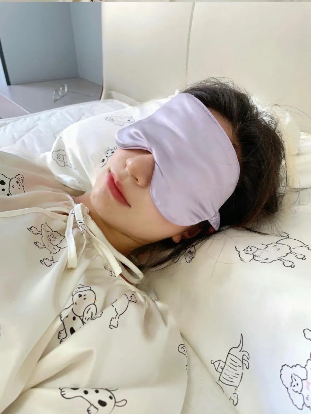 Mulberry Silk Neck Pillow | Ergonomic Support