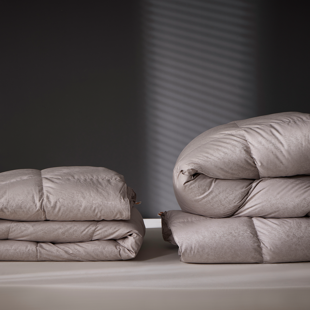 900 F.P Silk Iceland Goose Down Duvet - Grey