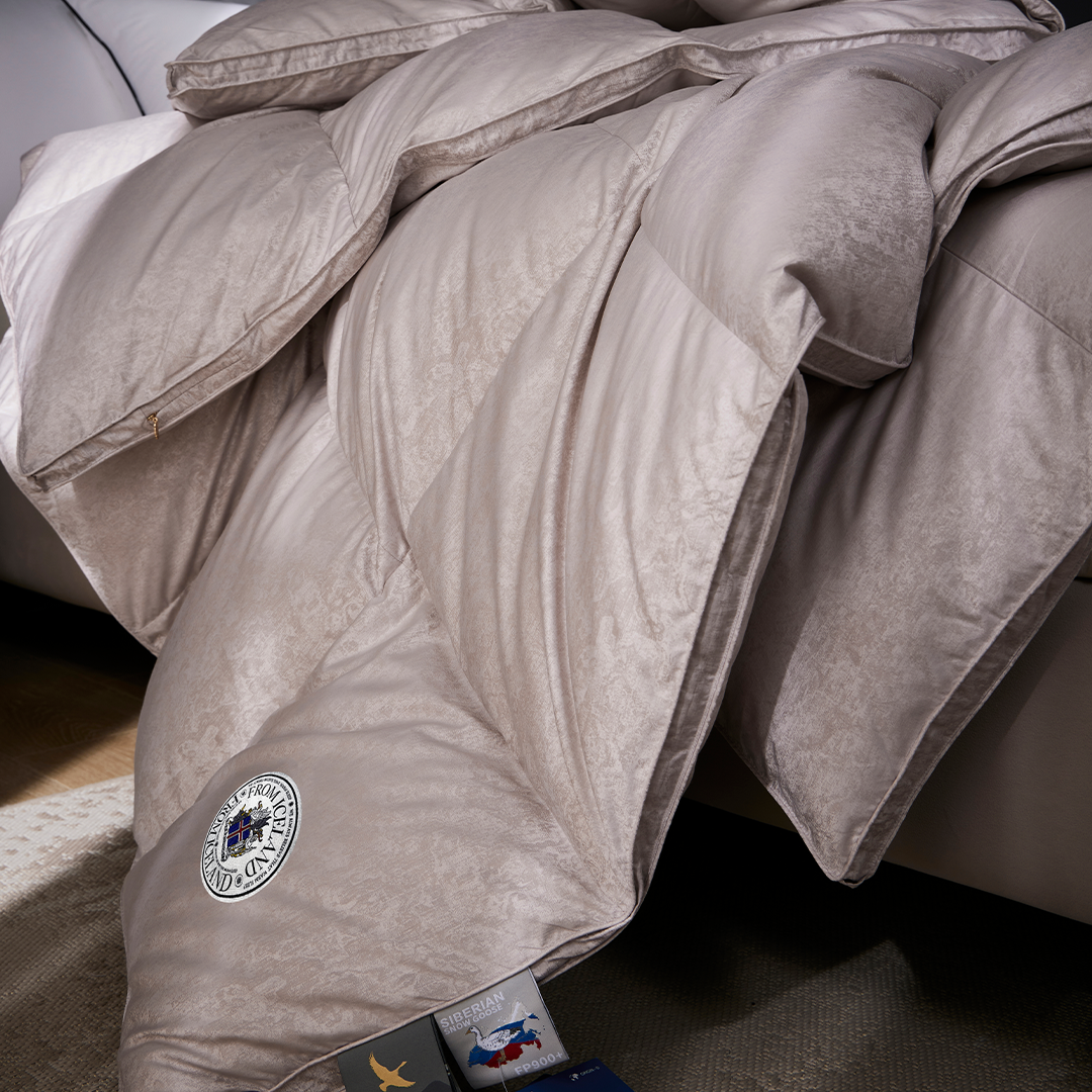 900 F.P Silk Iceland Goose Down Duvet - Grey