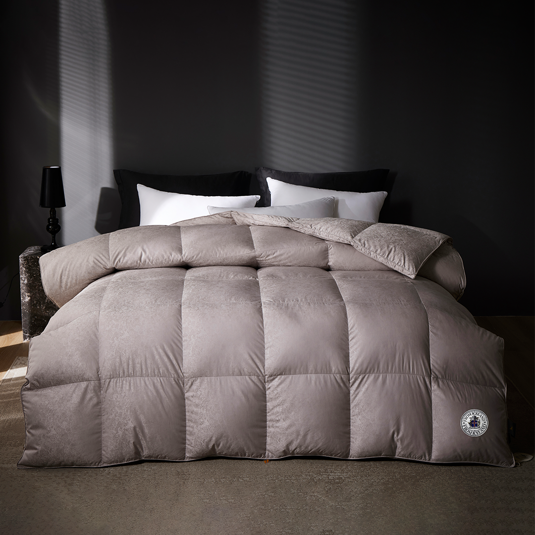 900 F.P Silk Iceland Goose Down Duvet - Grey