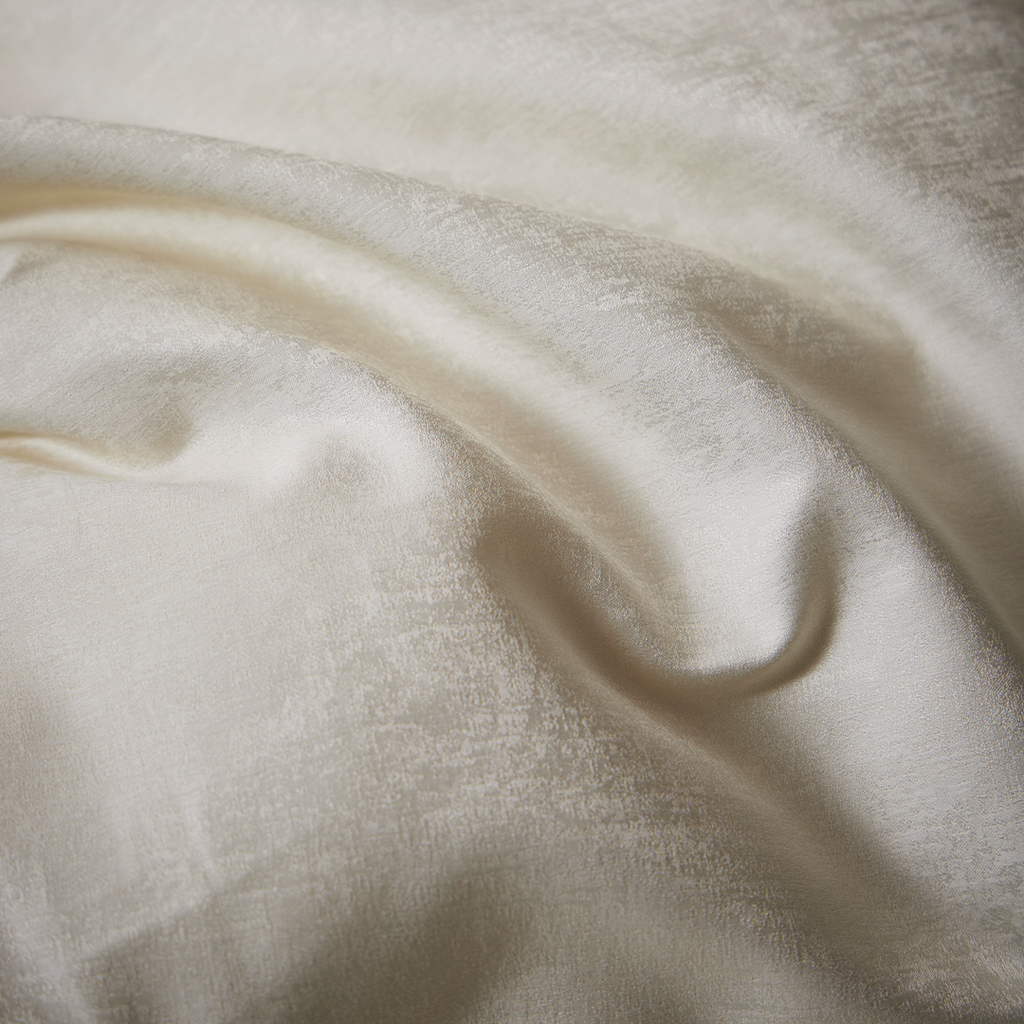 900 F.P Silk Iceland Goose Down Duvet - White