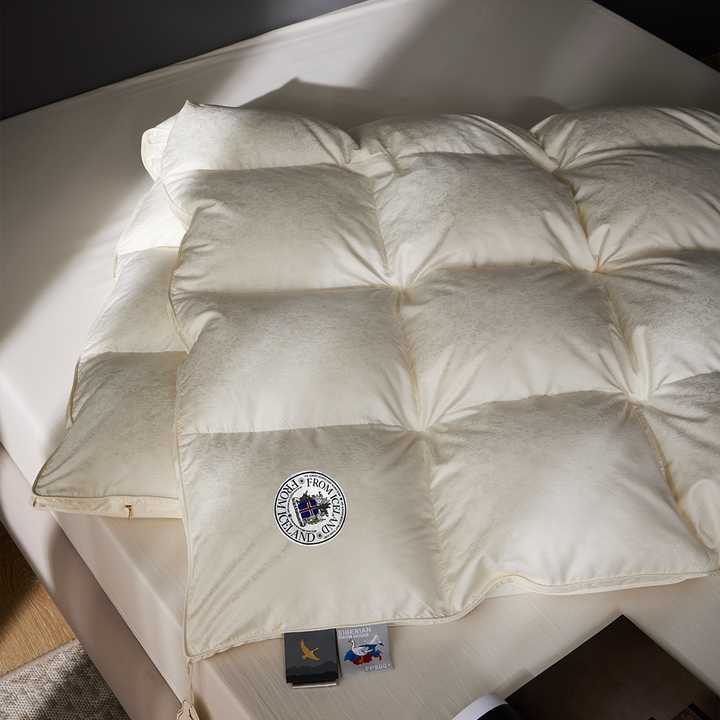 900 F.P Silk Iceland Goose Down Duvet - White