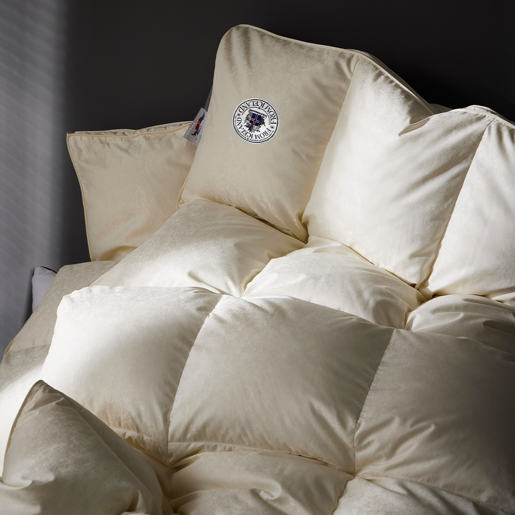 900 F.P Silk Iceland Goose Down Duvet - White