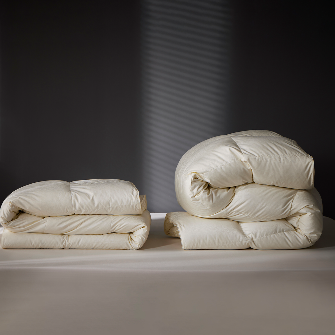 900 F.P Silk Iceland Goose Down Duvet - White