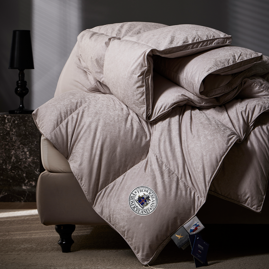 900 F.P Silk Iceland Goose Down Duvet - Grey
