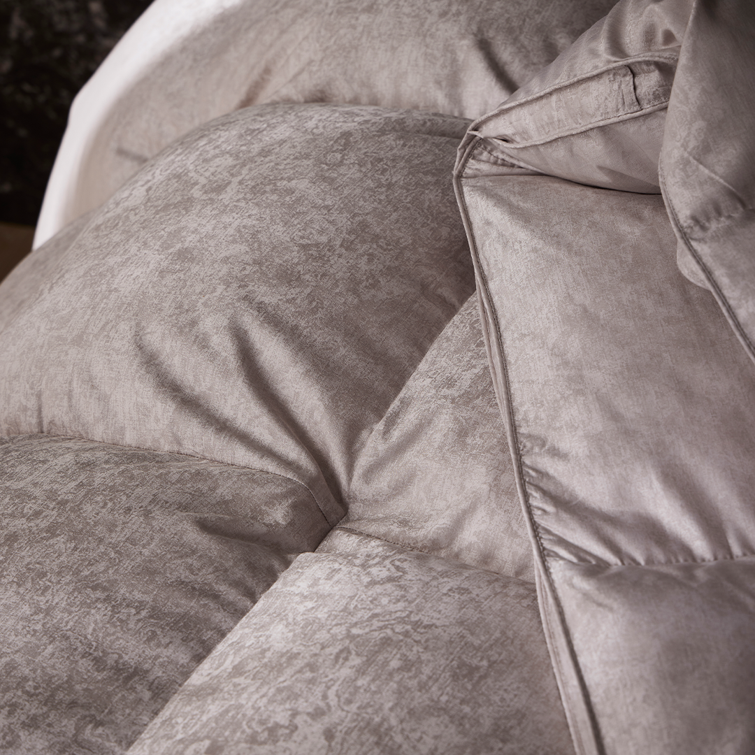 900 F.P Silk Iceland Goose Down Duvet - Grey