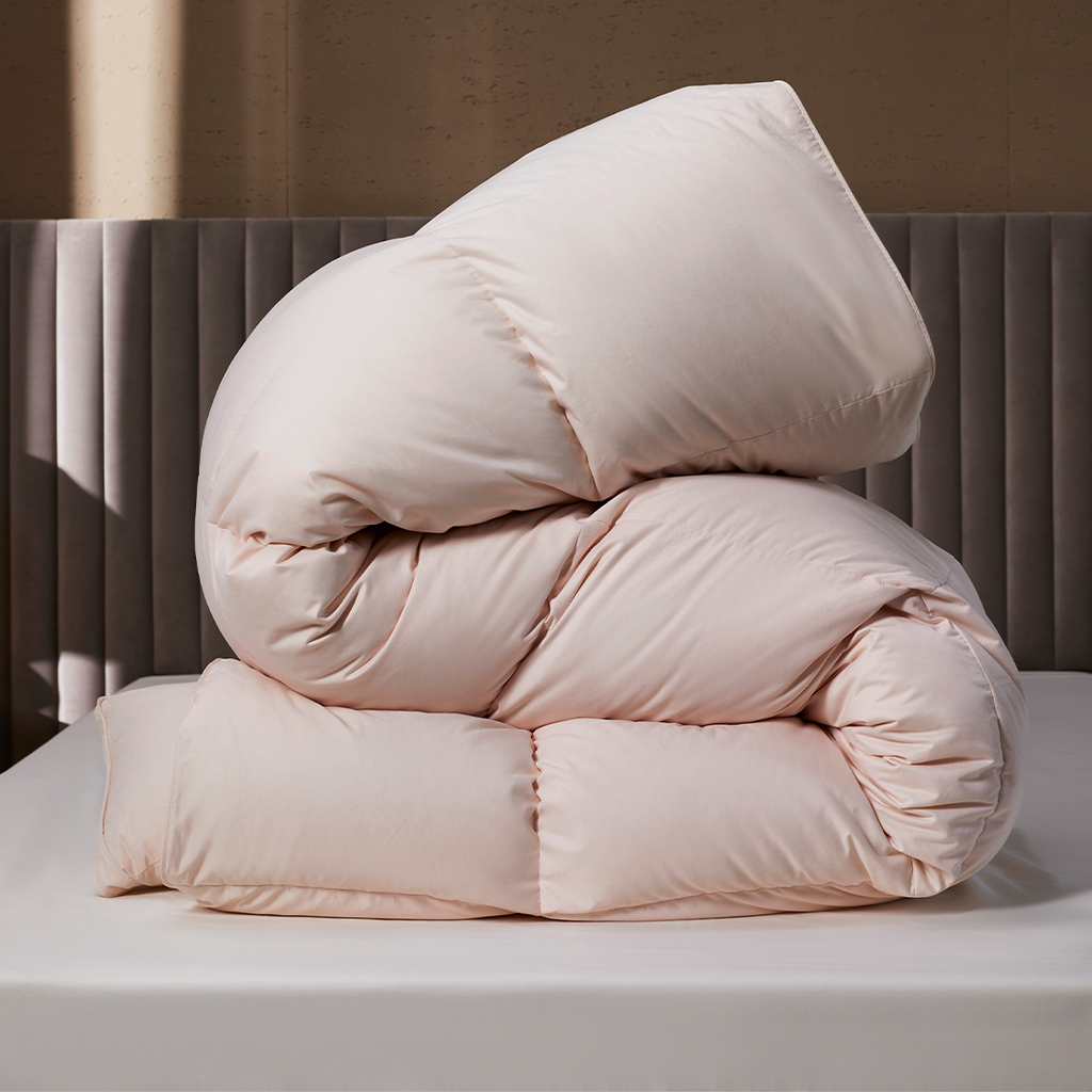 800 F.P Aurora Goose Down Duvet