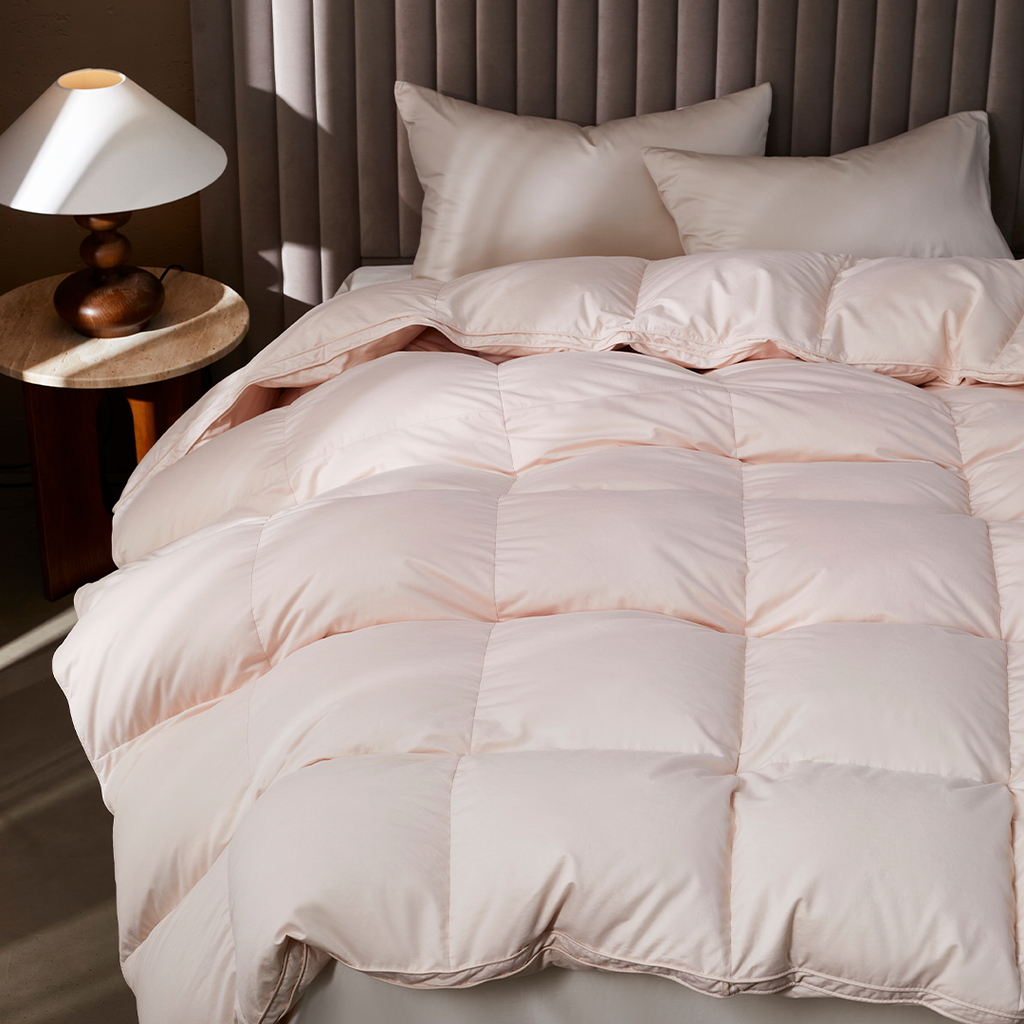 800 F.P Aurora Goose Down Duvet
